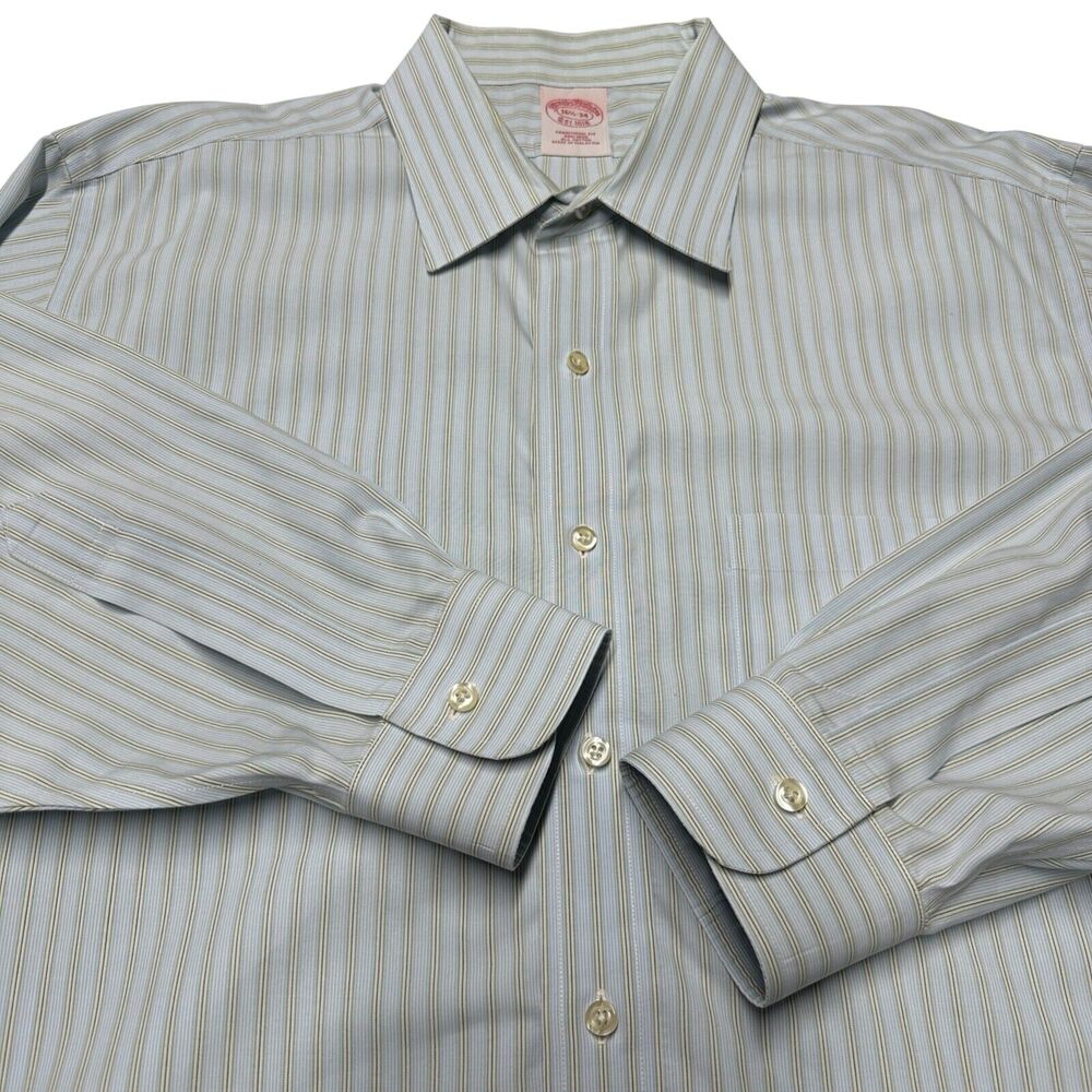 Brooks Brothers Dress Shirt Men's 16 1/2-34 Button Down Cotton Blue White
